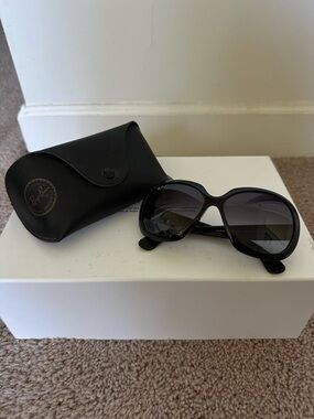 Ray-Ban Jackie Ohh II sunglasses